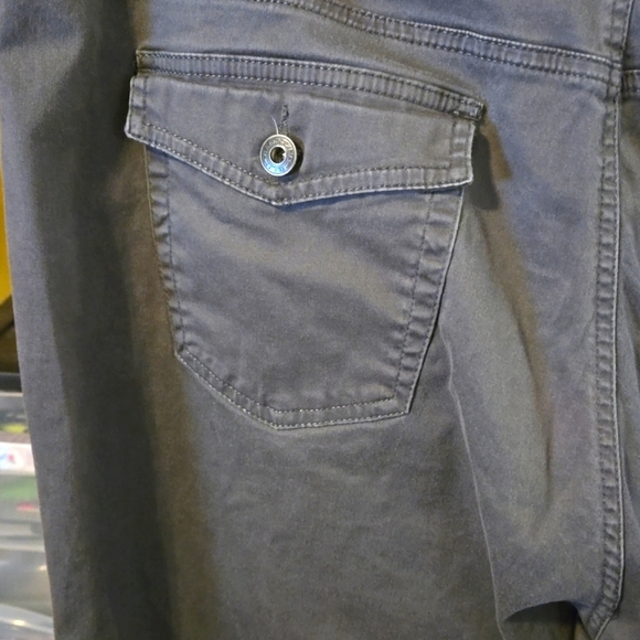 Bandolinoblu Crop length Pants Olive color 5 Pockets Women size 20W - Picture 7 of 15